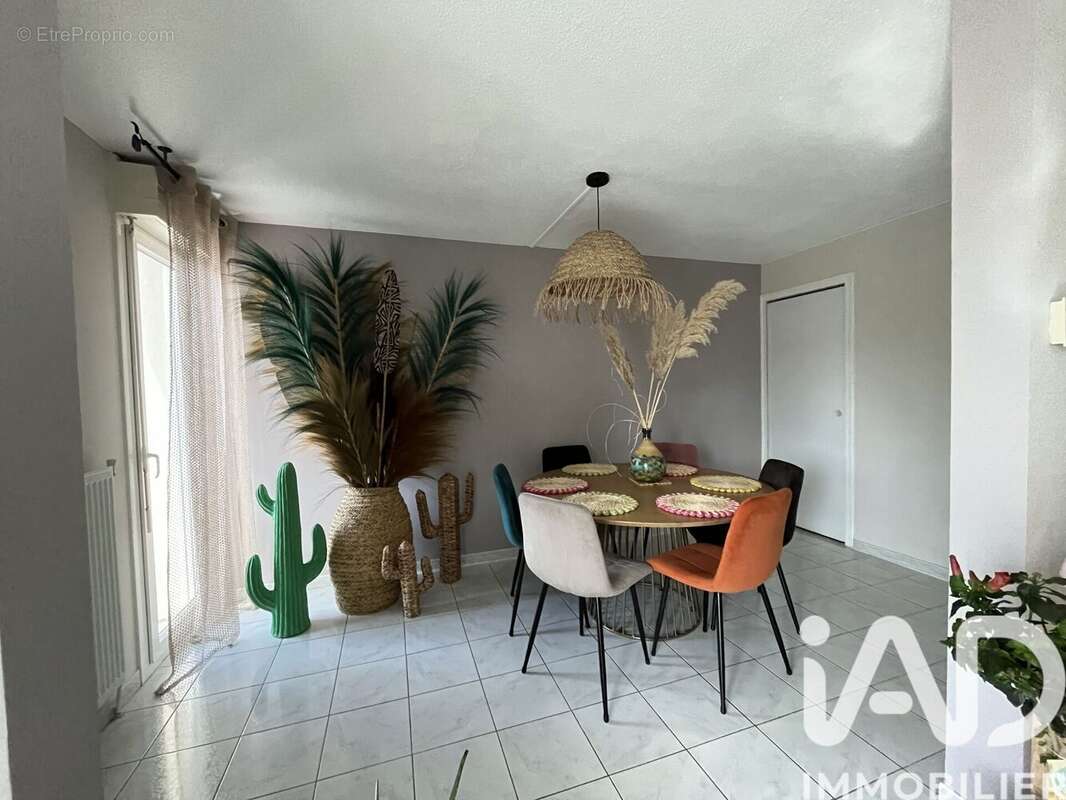 Photo 4 - Appartement à BAGNOLS-SUR-CEZE