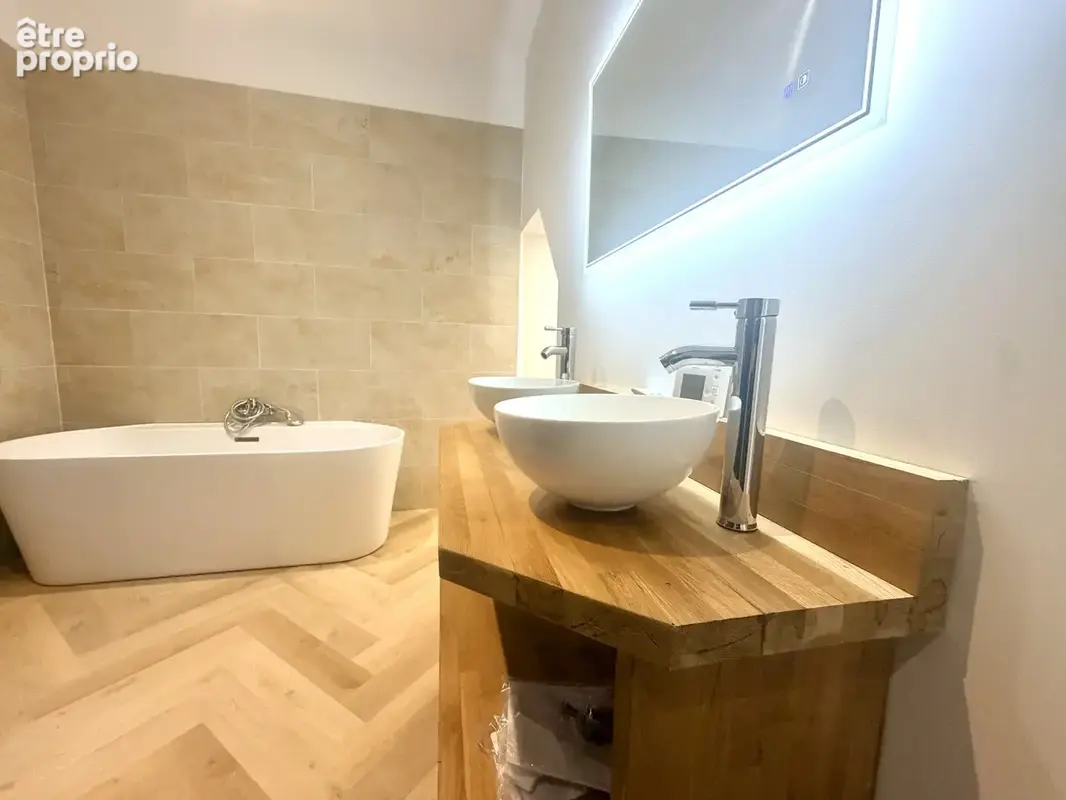 Élégante maison de ville entièrement rénovée - photo 8