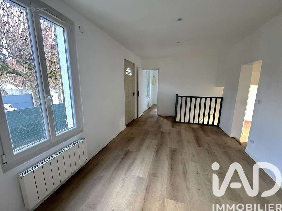 Appartement 51 m² à Sainte-Genevieve-Des-Bois  - photo 4