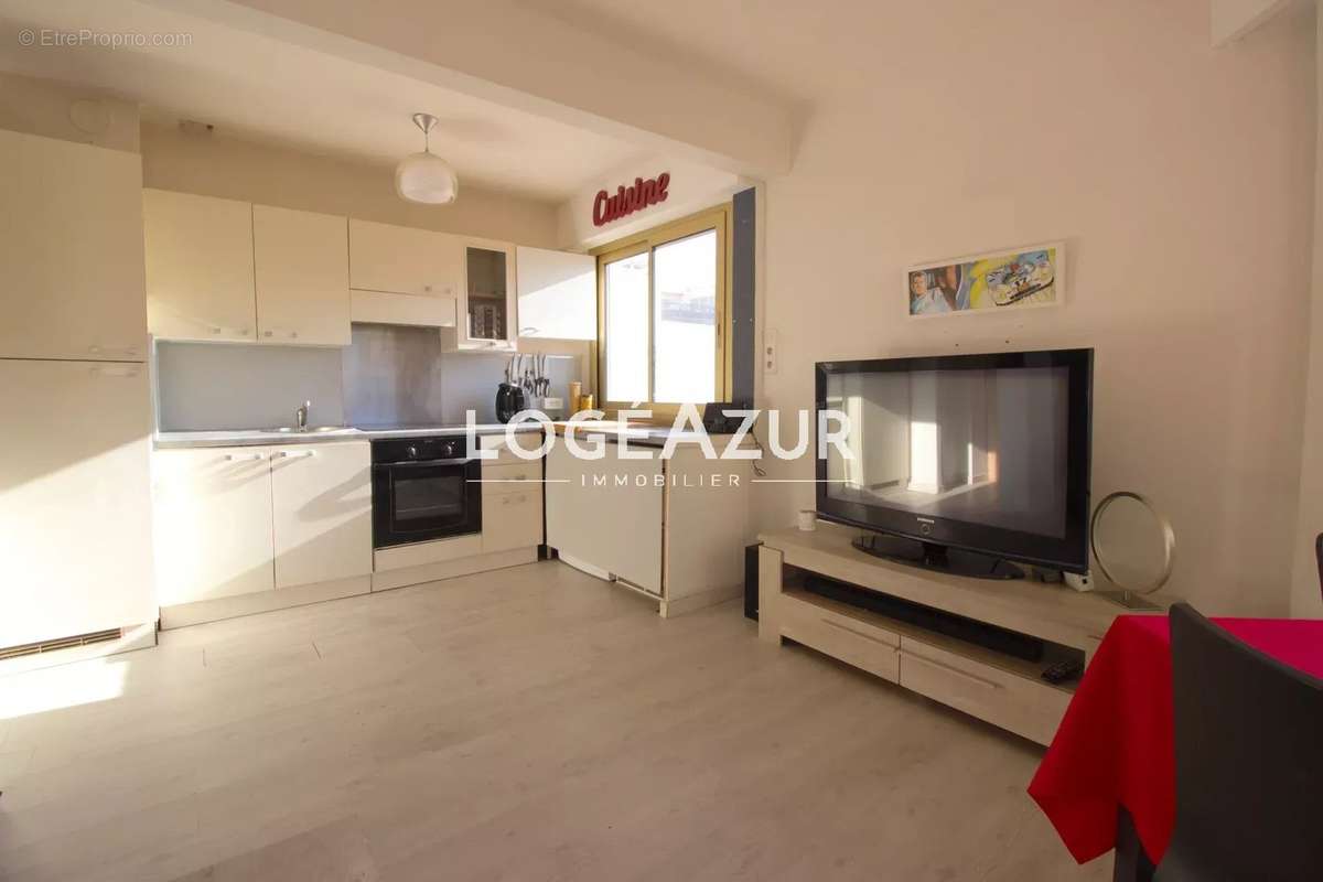 Appartement à VALLAURIS