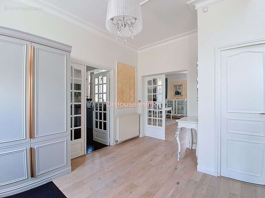 Maison 199 m² à Saint-Hilaire-Du-Harcouet  - photo 25