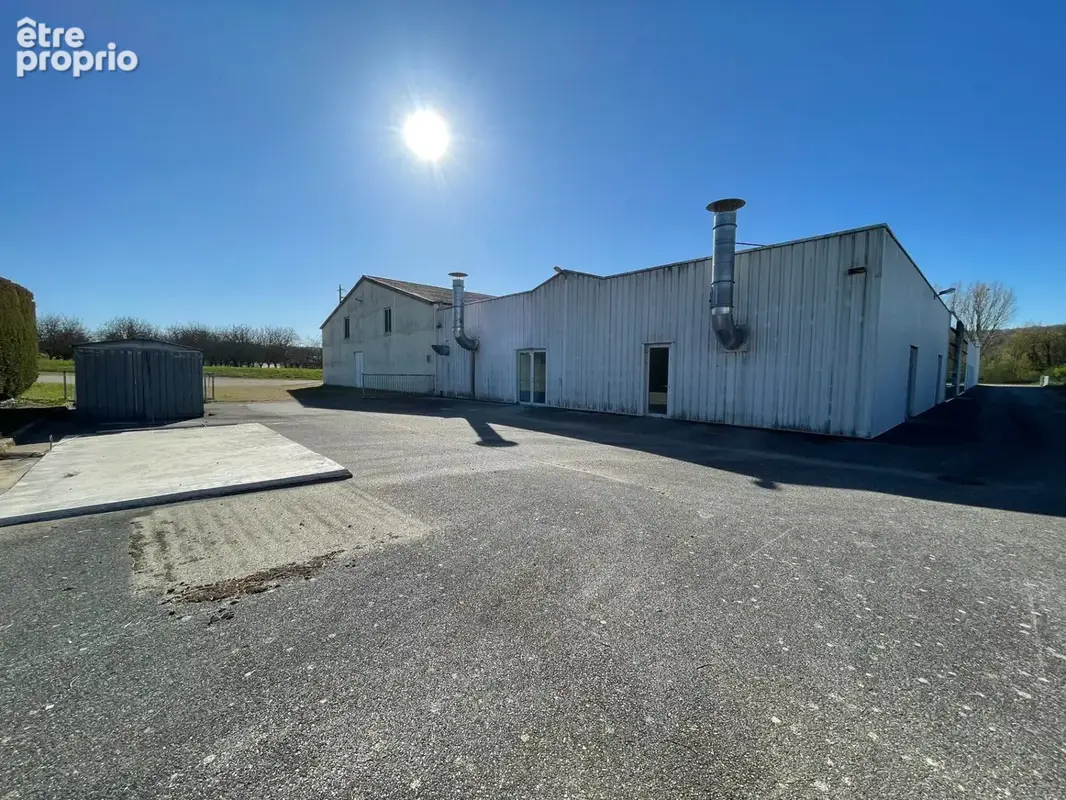 Commerce 3 000 m² à vendre à Hauterives (26390) - photo 3