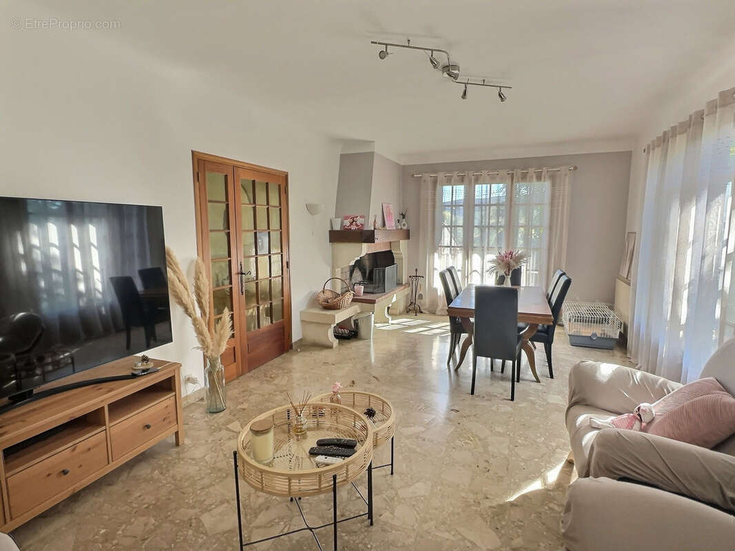 Maison à SAINT-BAUZILLE-DE-PUTOIS