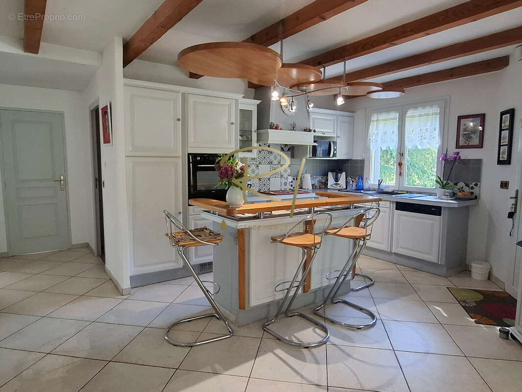 Maison à SAINT-ALBAN-AURIOLLES