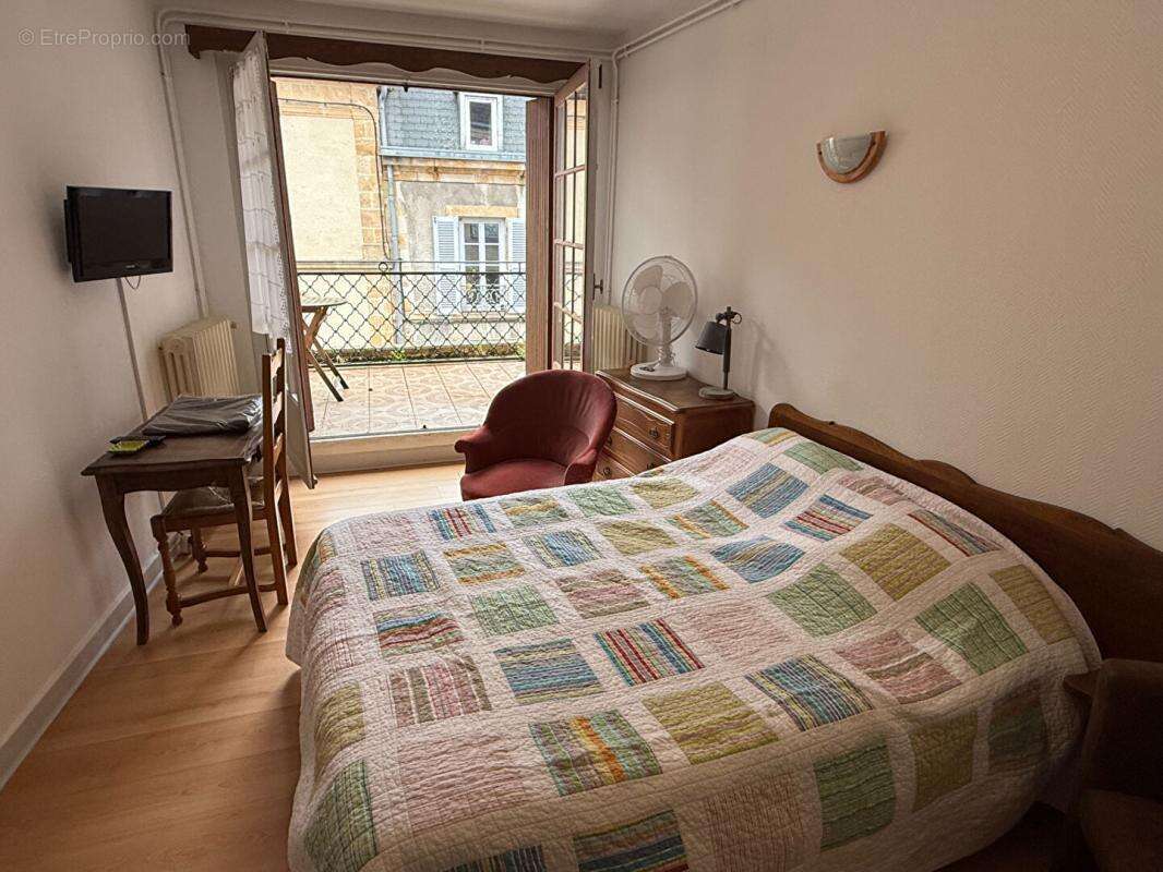 Appartement à BOURBON-L'ARCHAMBAULT