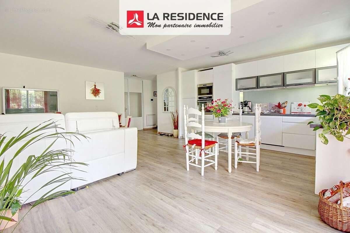 Appartement à POISSY