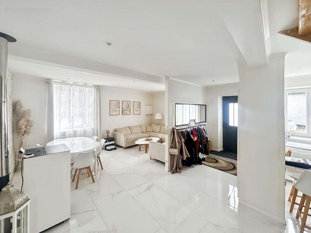 Maison à MALESHERBES