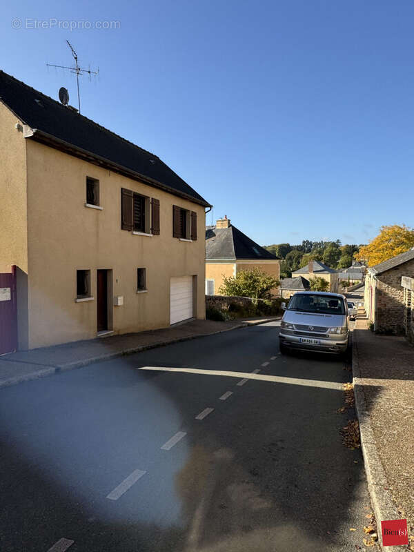 Maison à PARNE-SUR-ROC