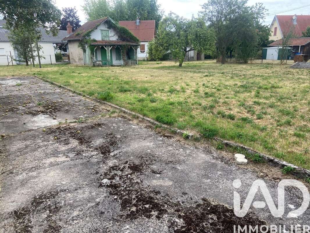 Photo 3 - Terrain à CHARMES