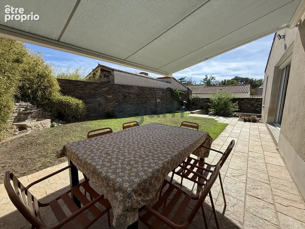 Montaigu - Maison 4 chambres - Garage - Terrasse - Jardin - photo 16