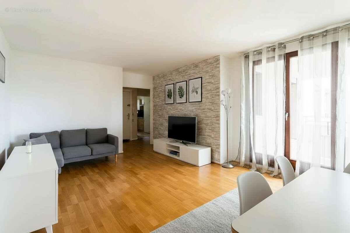 Appartement à SAINT-GRATIEN