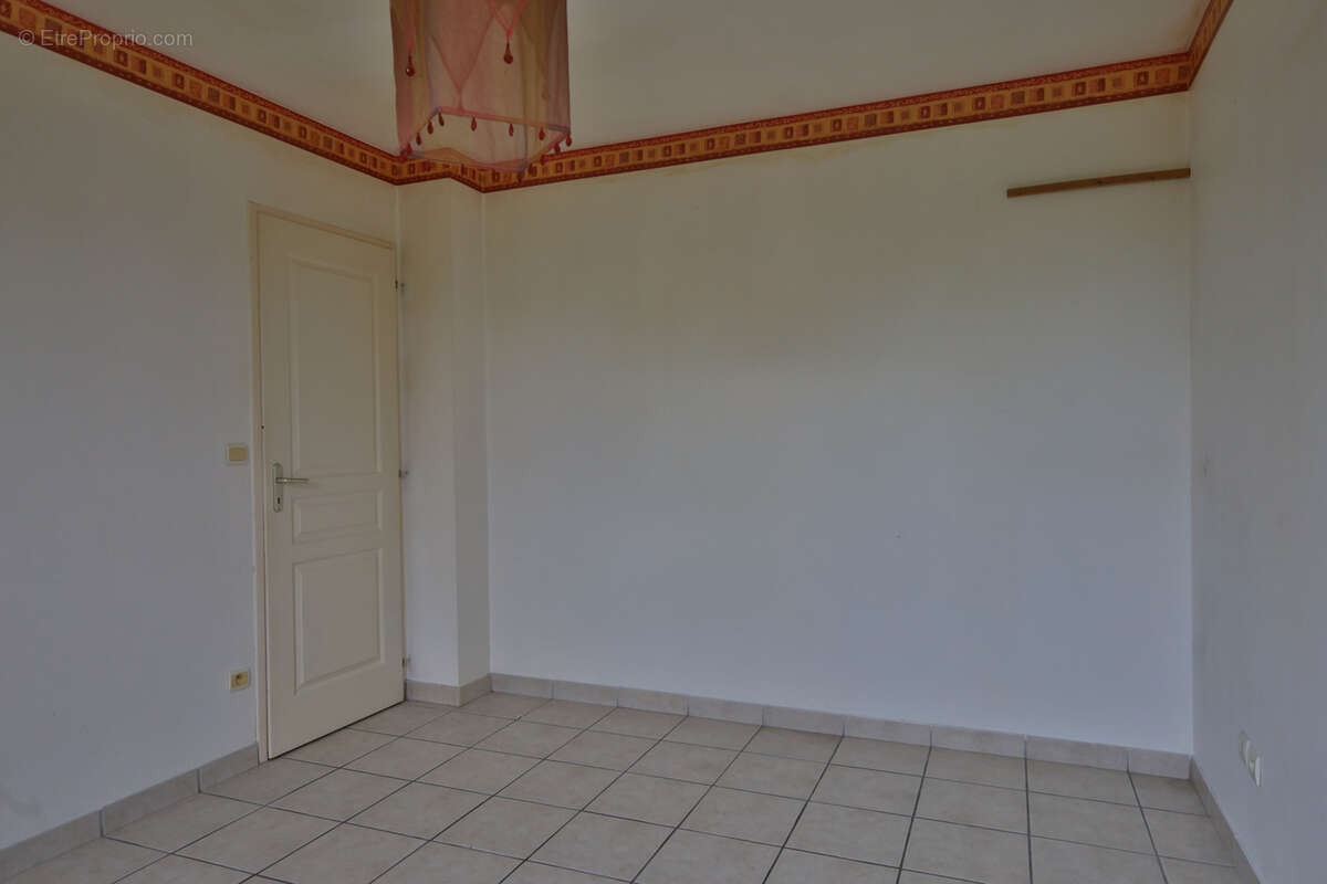 A vendre sur la commune de Diémoz, une maison de type 4 d'une superficie de 96.45 m2 habitable Terrain 154 m2 - photo 14