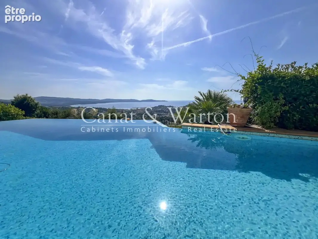 Villa récente avec une vue panoramique sur la baie de cavalaire - photo 1