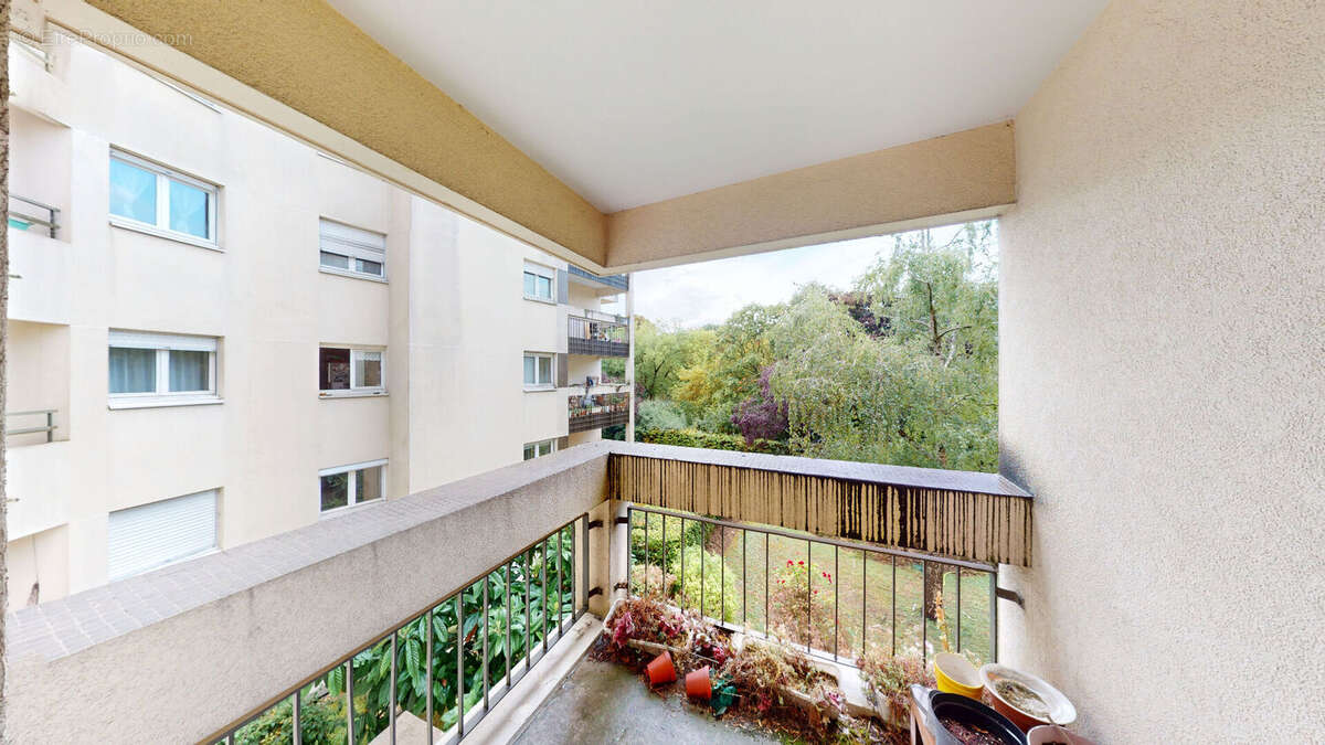 Appartement à MAISONS-ALFORT