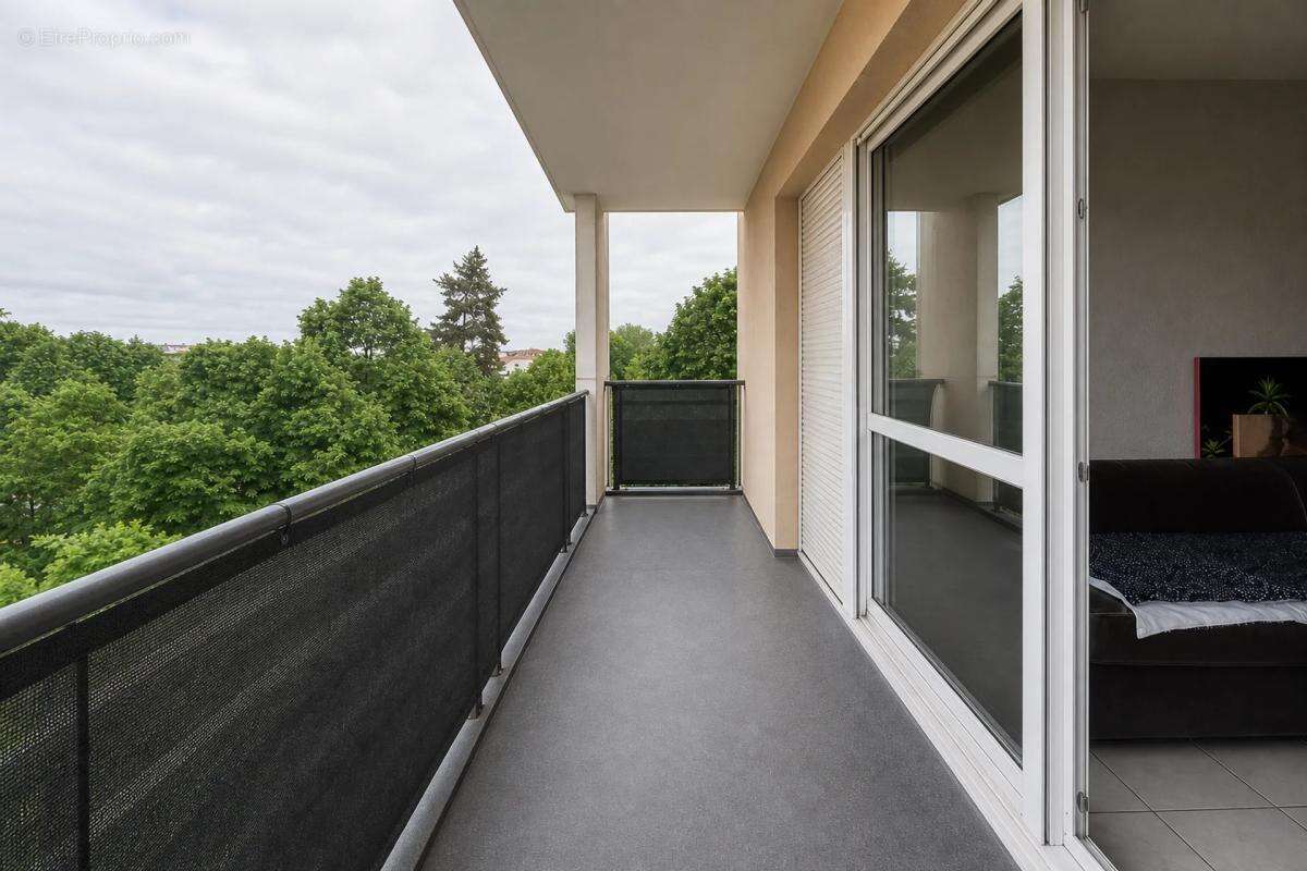 T2 lumineux avec balcon à Annemasse - photo 5