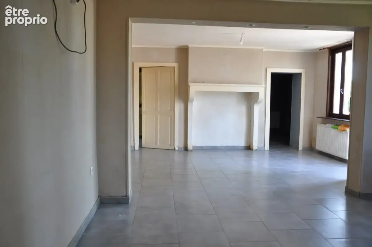Belle maison en pierre, avec 2 chambres, une grange et terrain de 1543 m2 - photo 2