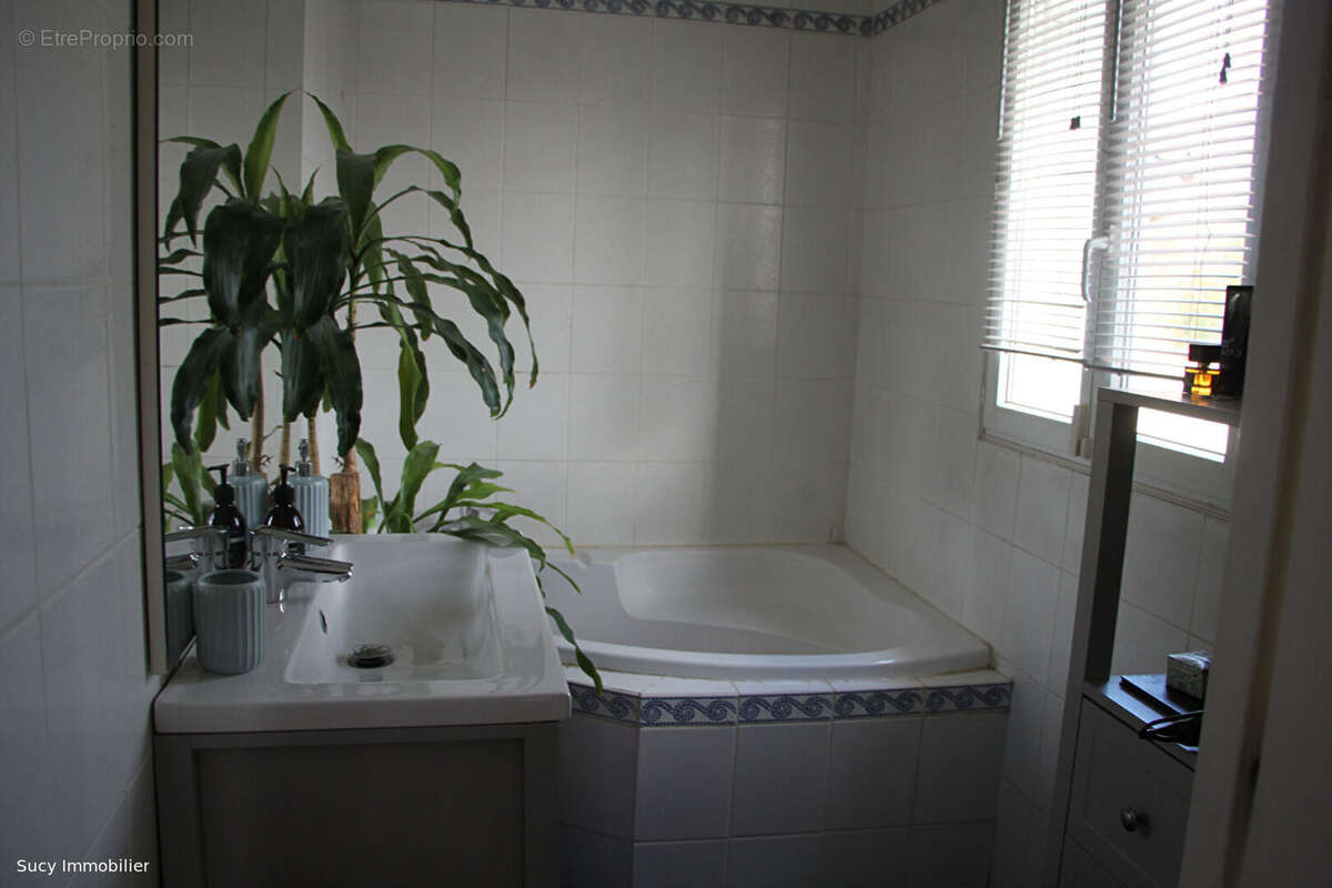 Maison à SUCY-EN-BRIE