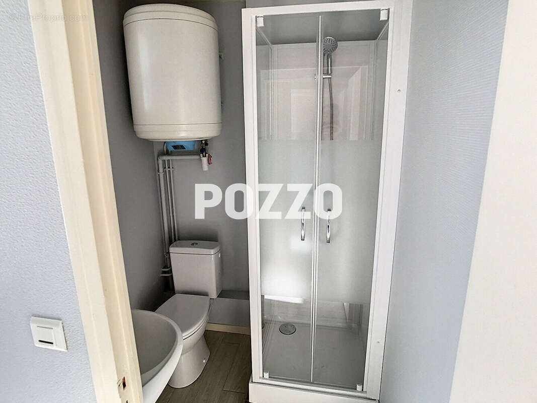 A VENDRE - IMMEUBLE en monopropriété 177m² - Centre-ville de Saint-Hilaire-du-Harcouët - photo 14