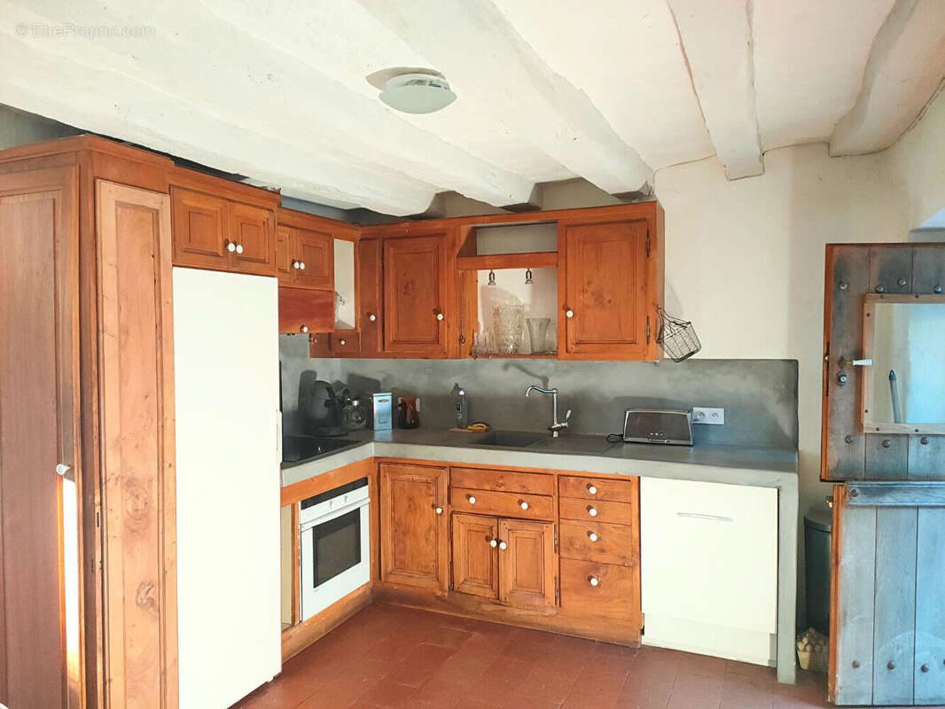 Maison à FERRIERE-LARCON