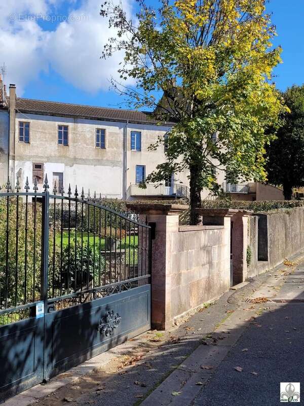 Appartement à CUISERY
