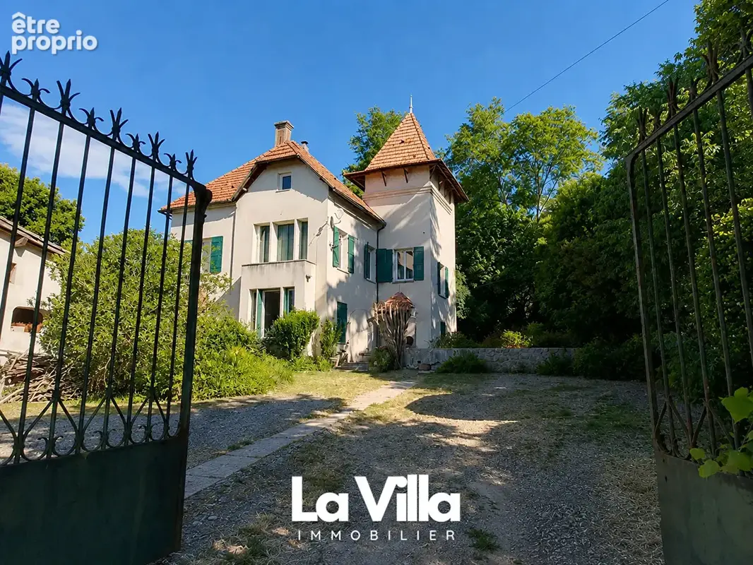Maison à BELLEGARDE