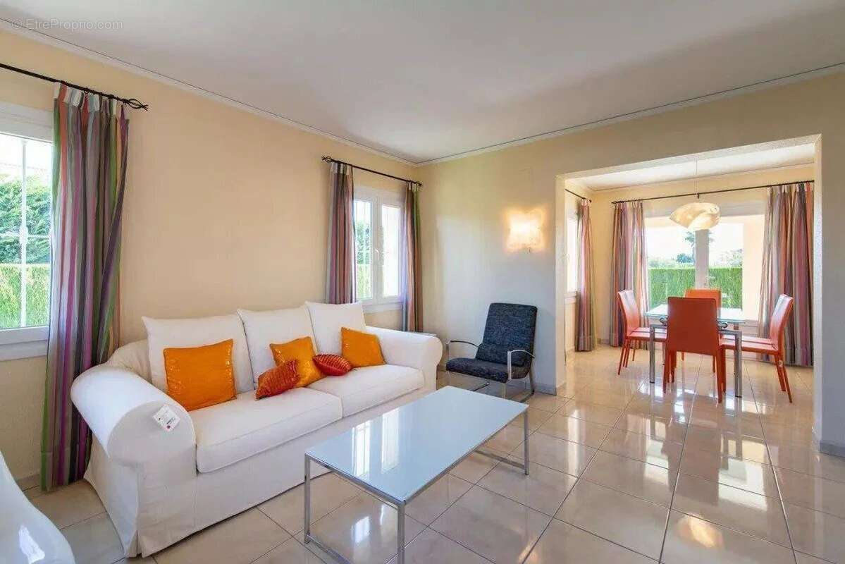 Maison à CAGNES-SUR-MER