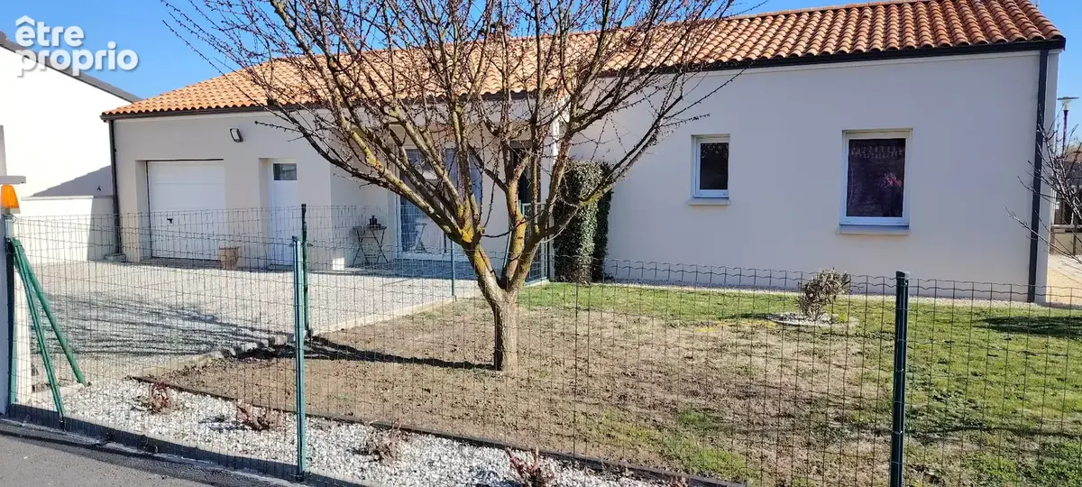 Maison à BRION-PRES-THOUET