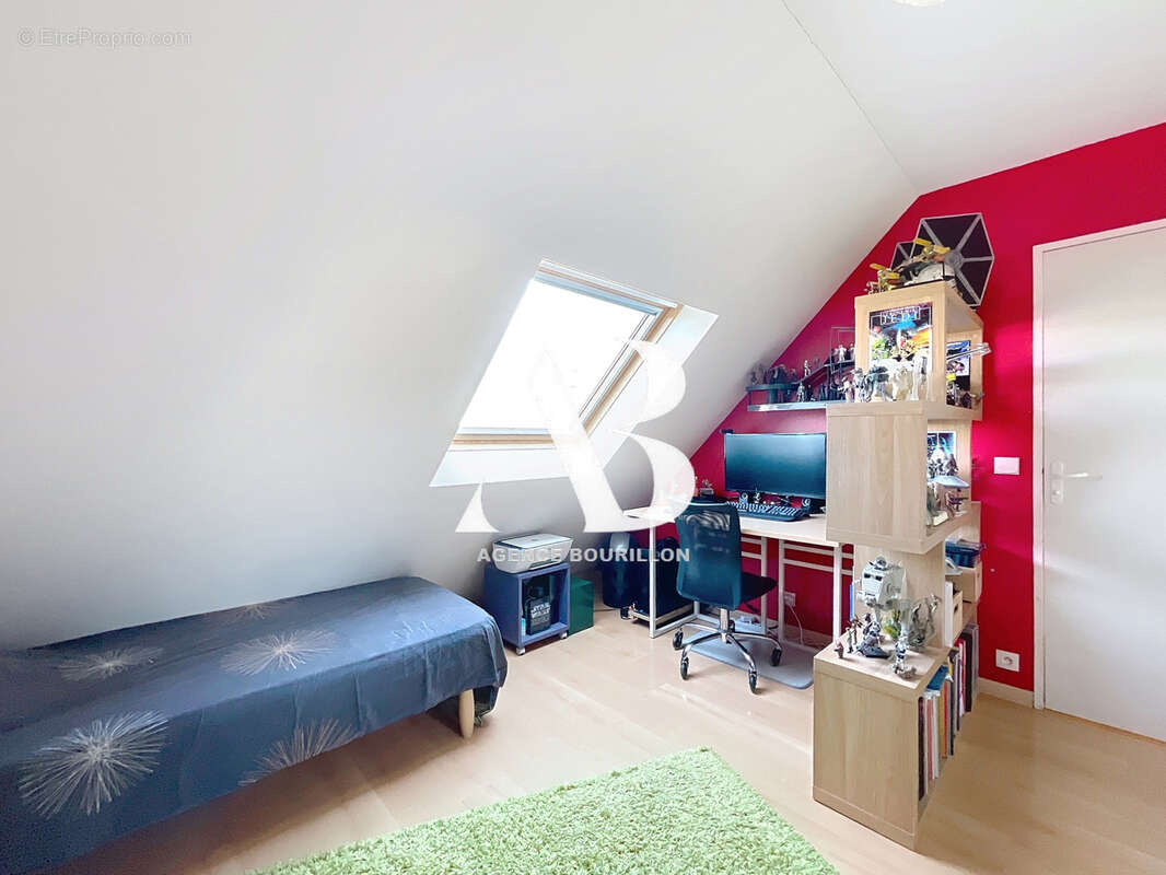 Maison à LA CHAPELLE-RABLAIS