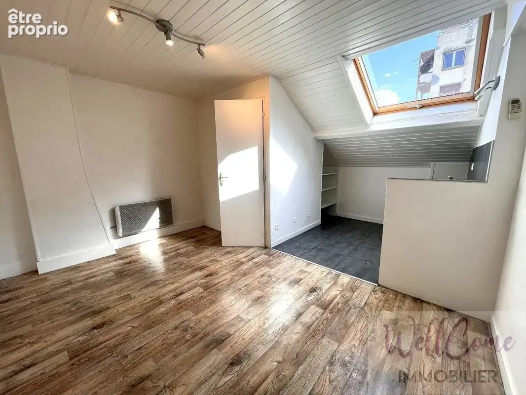 AIX LES BAINS Appartement T1 bis en dernier étage - photo 2