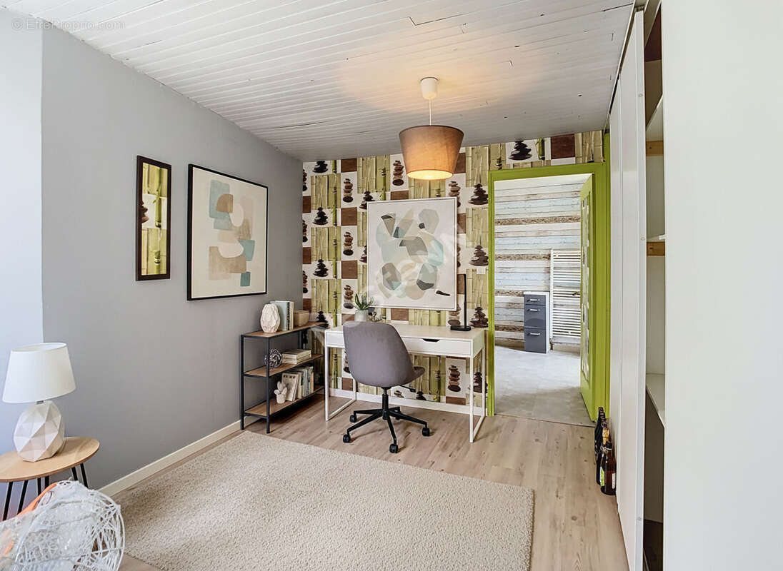 Maison familiale en pierre à vendre dans le bourg du Fief Sauvin - photo 8