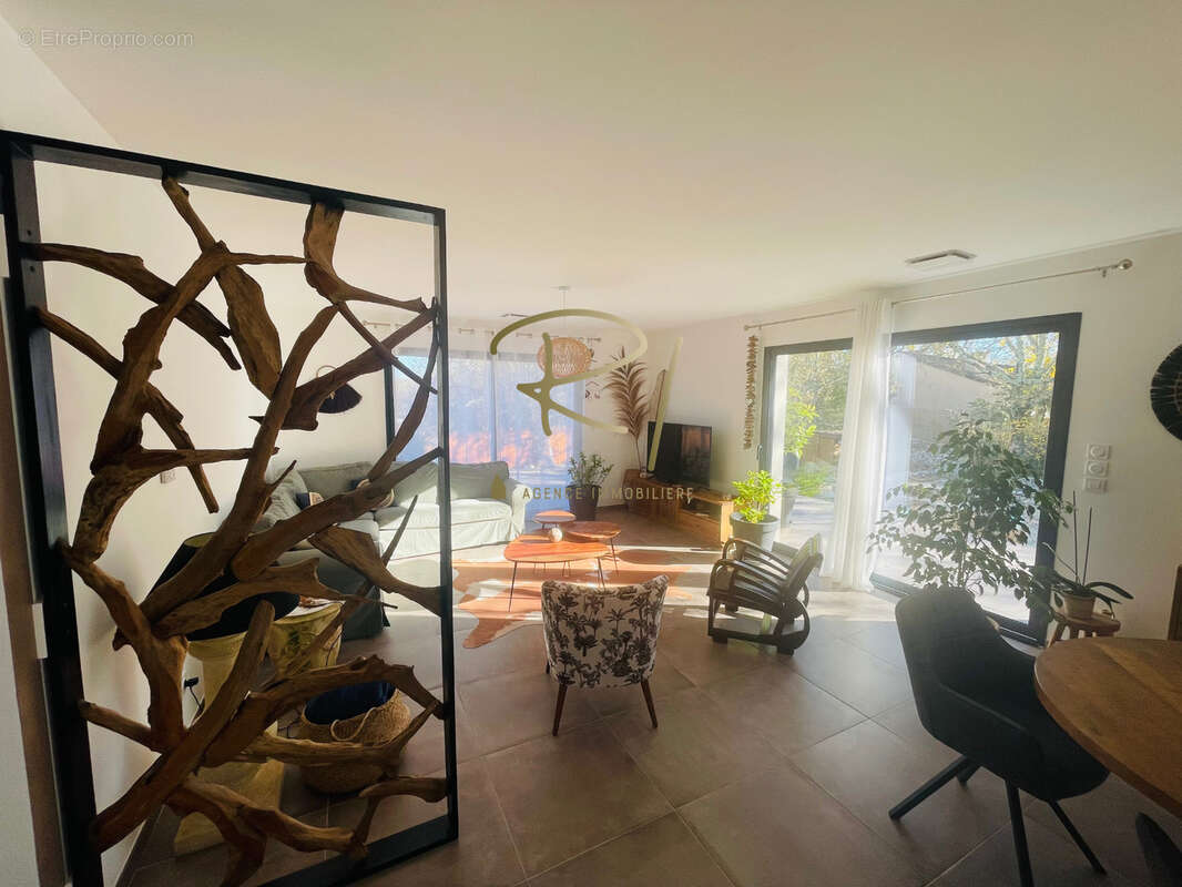 Maison à SAINT-ALBAN-AURIOLLES