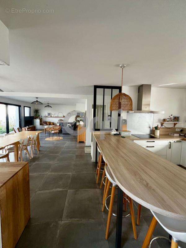 Maison à SAINT-XANDRE