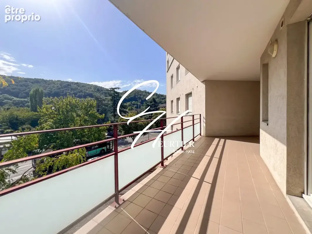 Appartement à ECHIROLLES