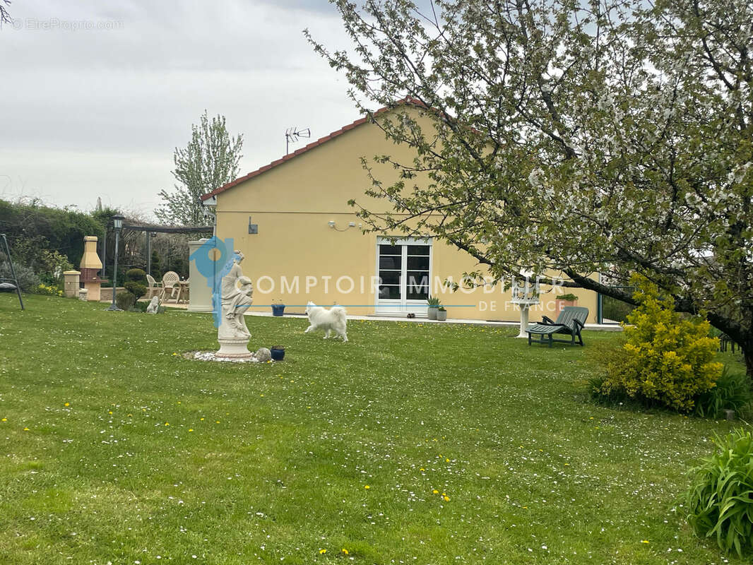 VILLA INDIVIDUELLE de plein pieds + Combles aménagées. - photo 4