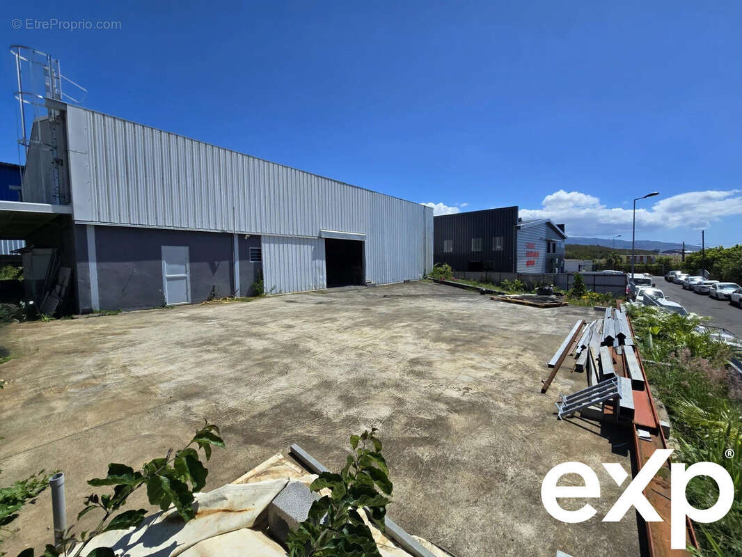 Commerce à SAINTE-MARIE