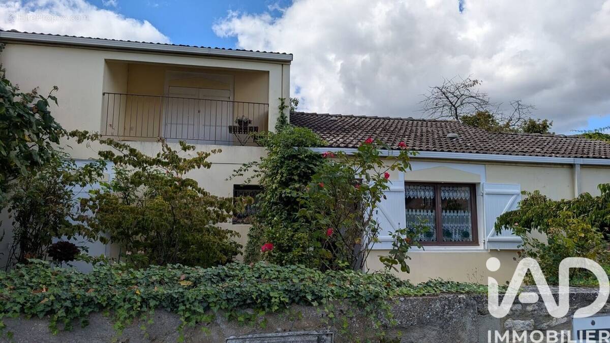 Photo 1 - Maison à MOISSY-CRAMAYEL