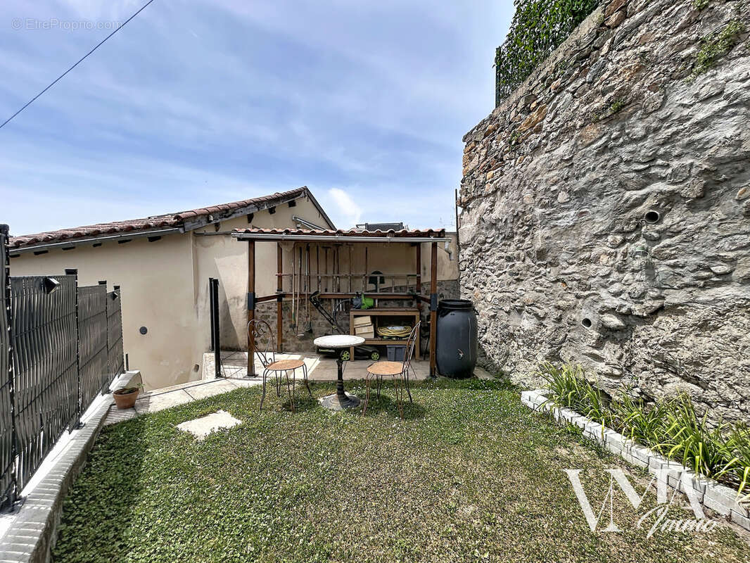Appartement à SAIN-BEL