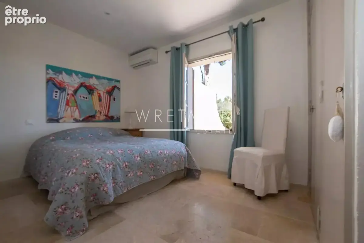 Villa dans un domaine prestigieux près du village de Valbonne - photo 18