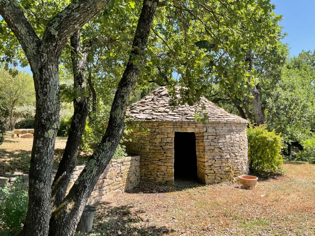 Proprieté  à 20 mns d'Aix en Provence sur la commune de Rognes  380m2 avec 8 chambres - photo 27