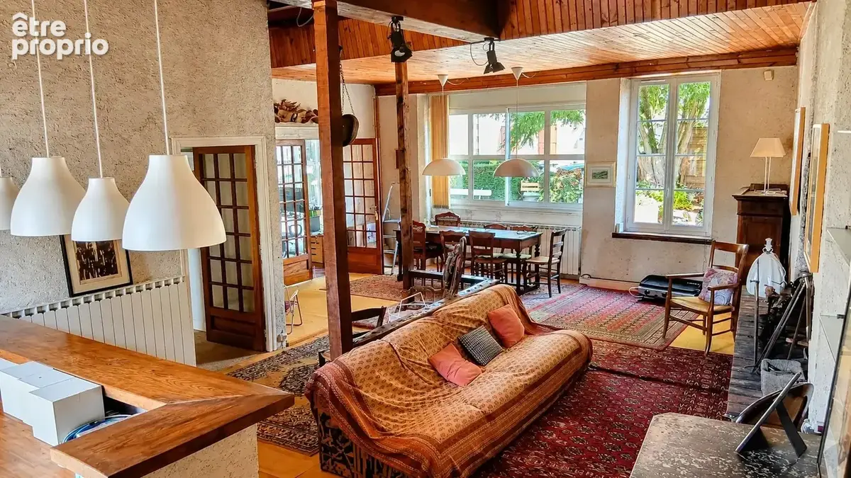 Maison de Maître avec parc arboré Le Montet - photo 6