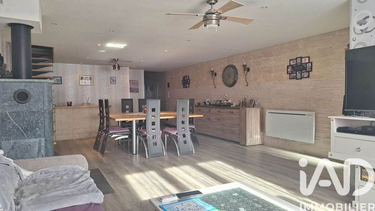 Maison 230 m² à Puttigny  - photo 3