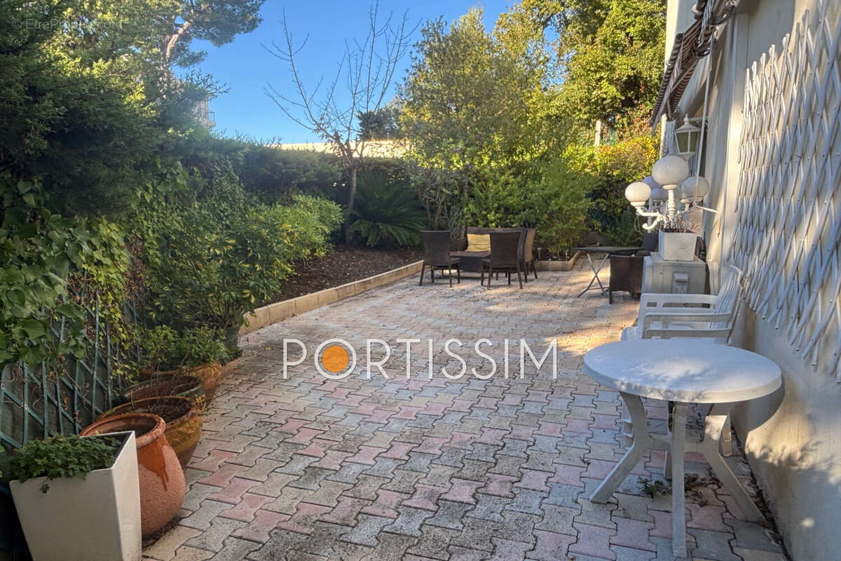 Appartement à VILLENEUVE-LOUBET