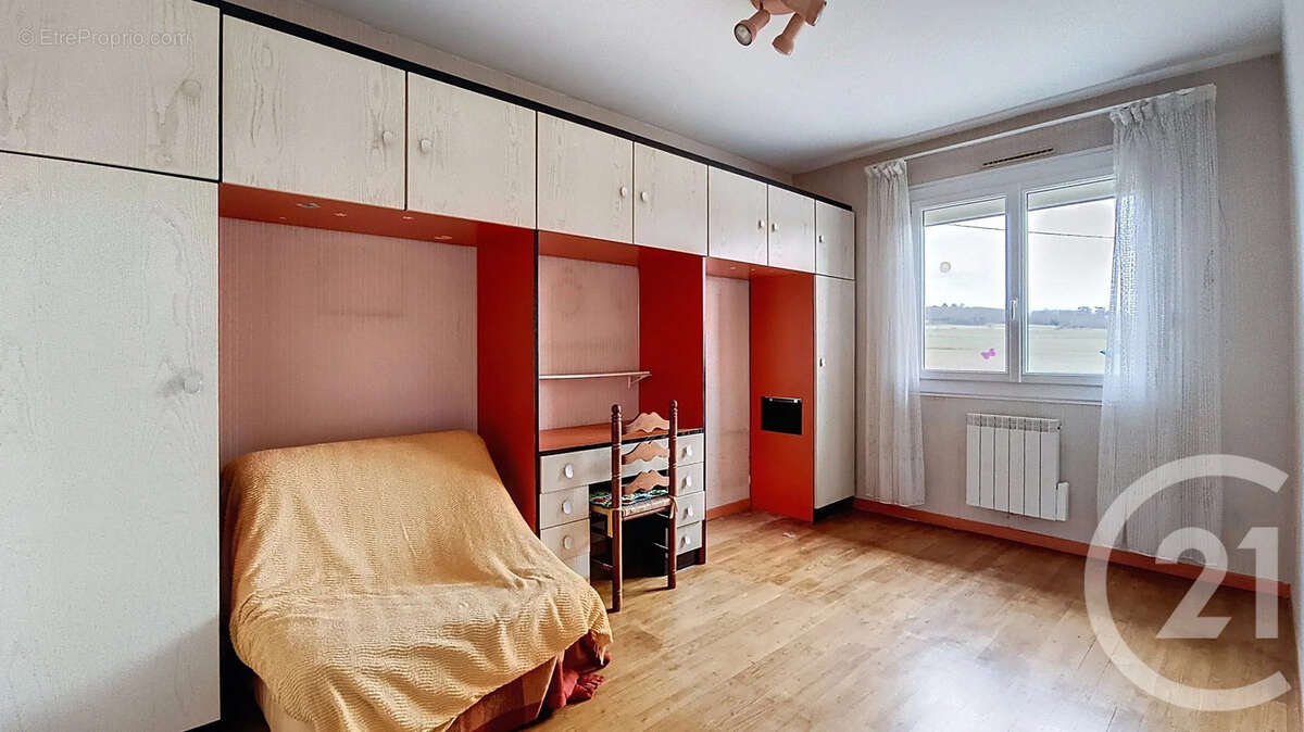 Maison à REVENTIN-VAUGRIS