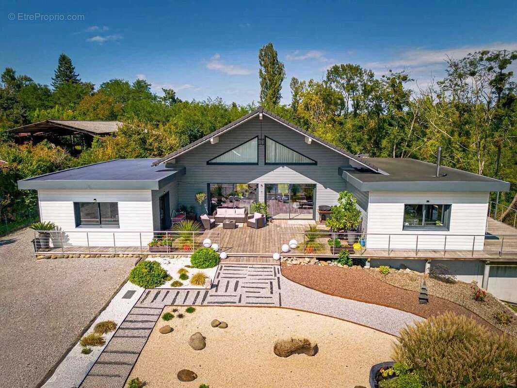Maison contemporaine en bois de 129 m², avec accès privé à la rivière - photo 10