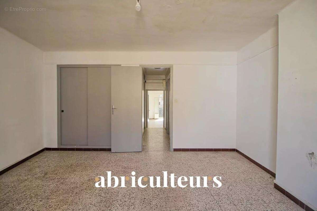 Appartement à ROGNES