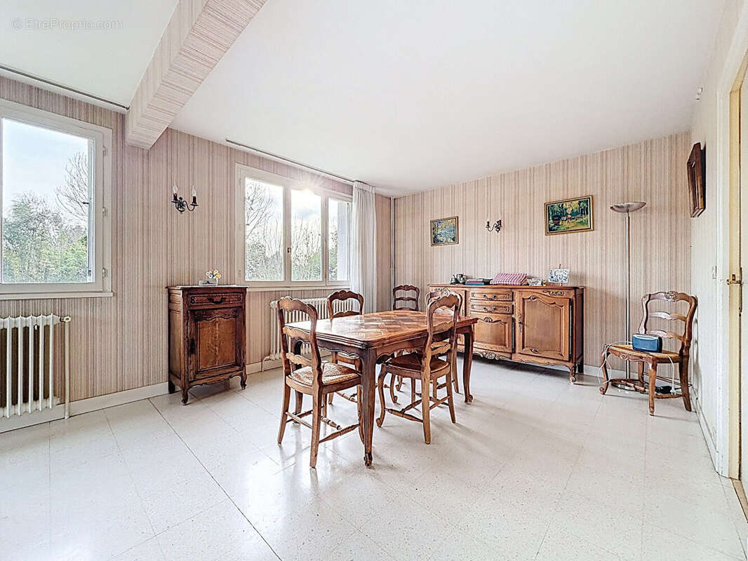 Maison à HOUVILLE-LA-BRANCHE