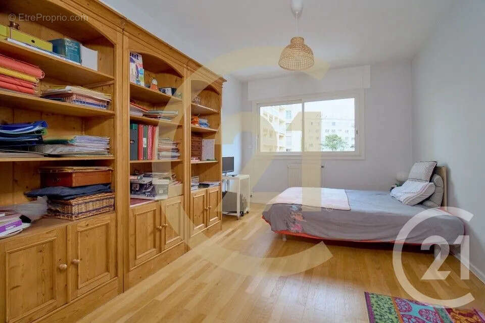 Appartement à LYON-8E