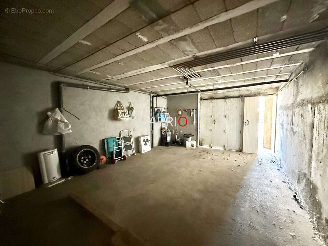 Parking à SAINT-CYPRIEN