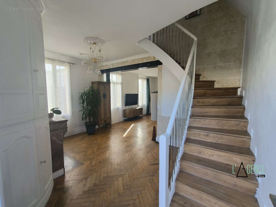 Maison à SAINT-QUENTIN-DE-BARON
