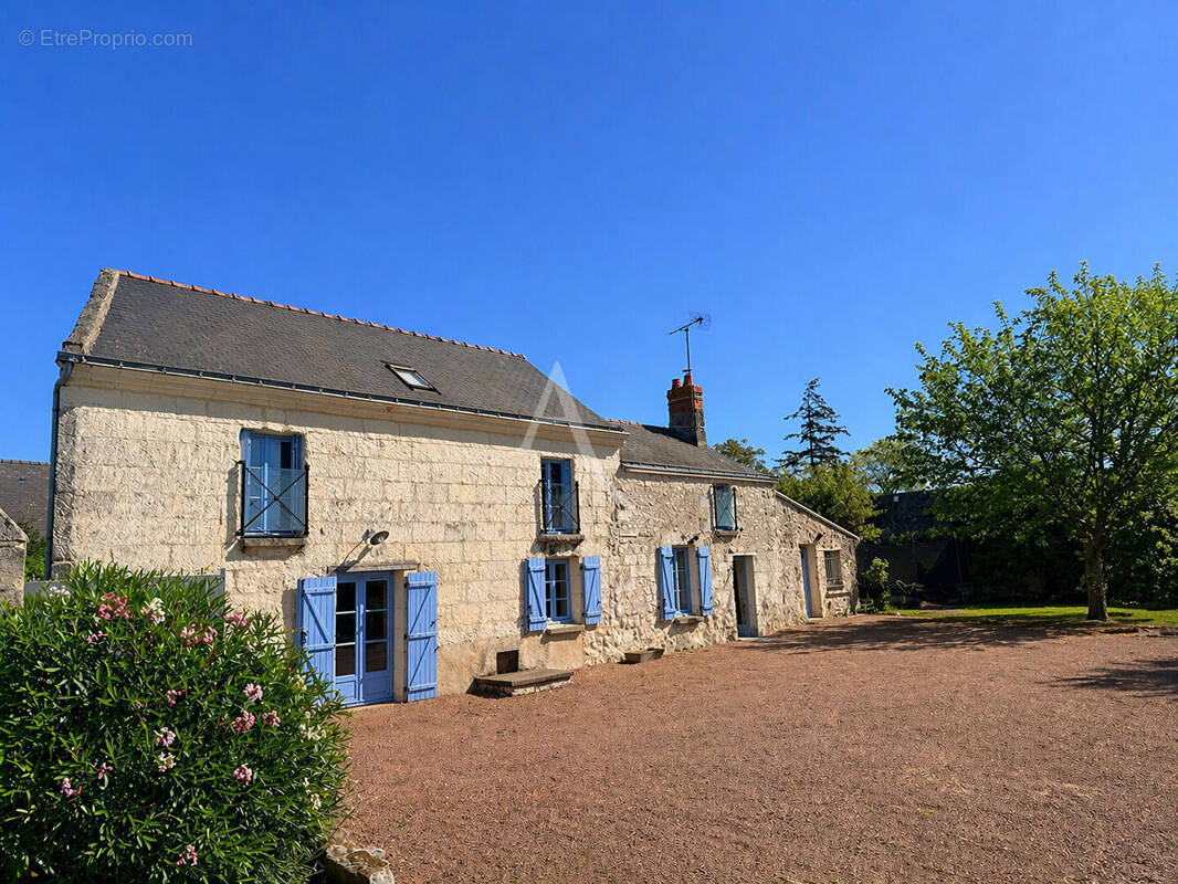 Maison à COURCHAMPS